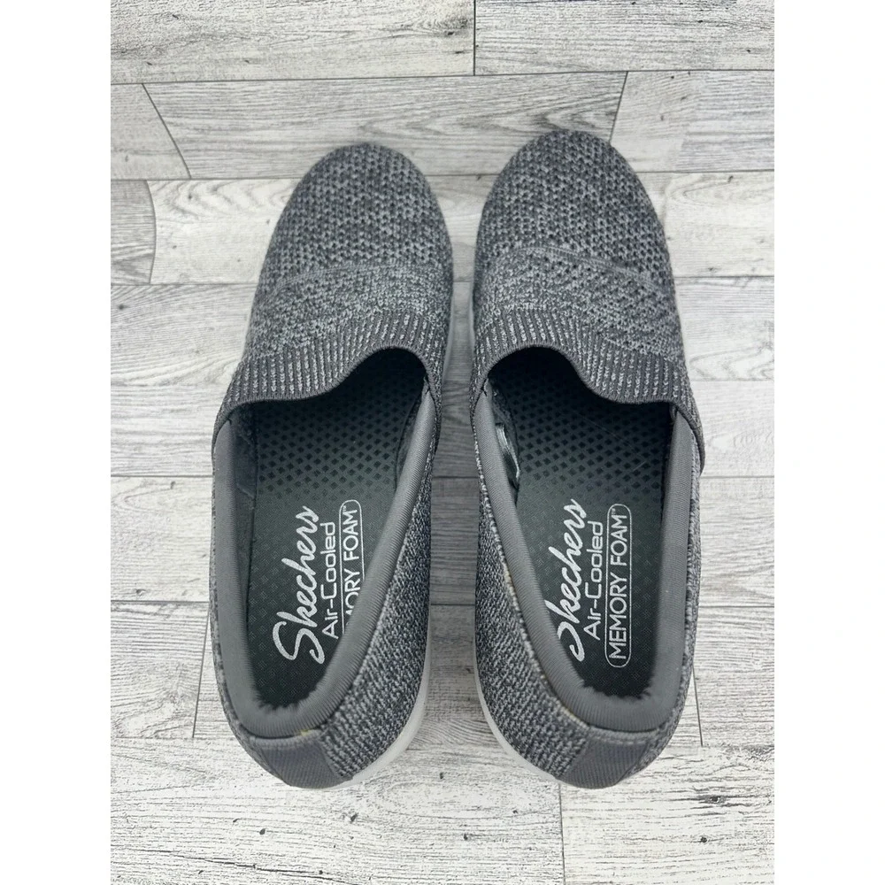 Skechers Womens 8.5 Slip On Knit Air‎ Cooled Memory Foam Sneakers Gray